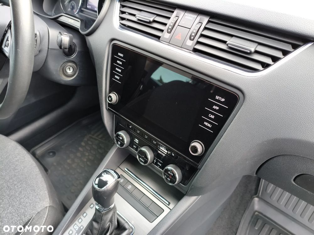 Skoda Octavia 1.6 TDI DSG Soleil - 20