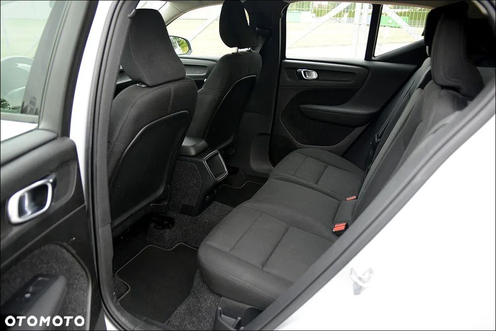 Volvo XC 40 D3 SCR Momentum - 20