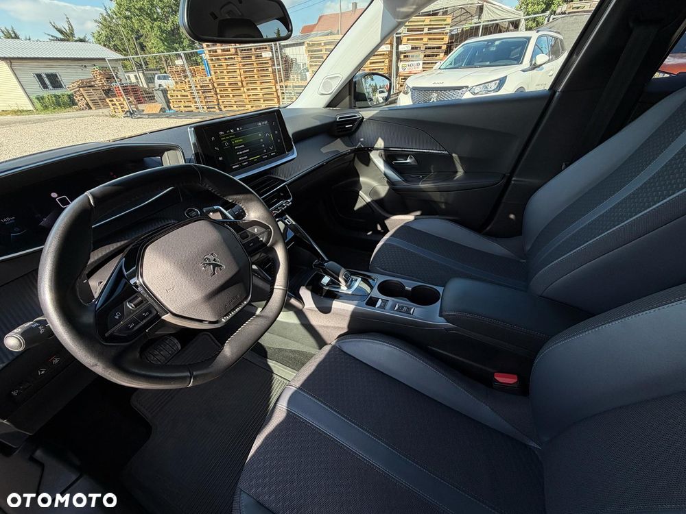 Peugeot 2008 1.5 BlueHDi Allure S&S EAT8 - 28