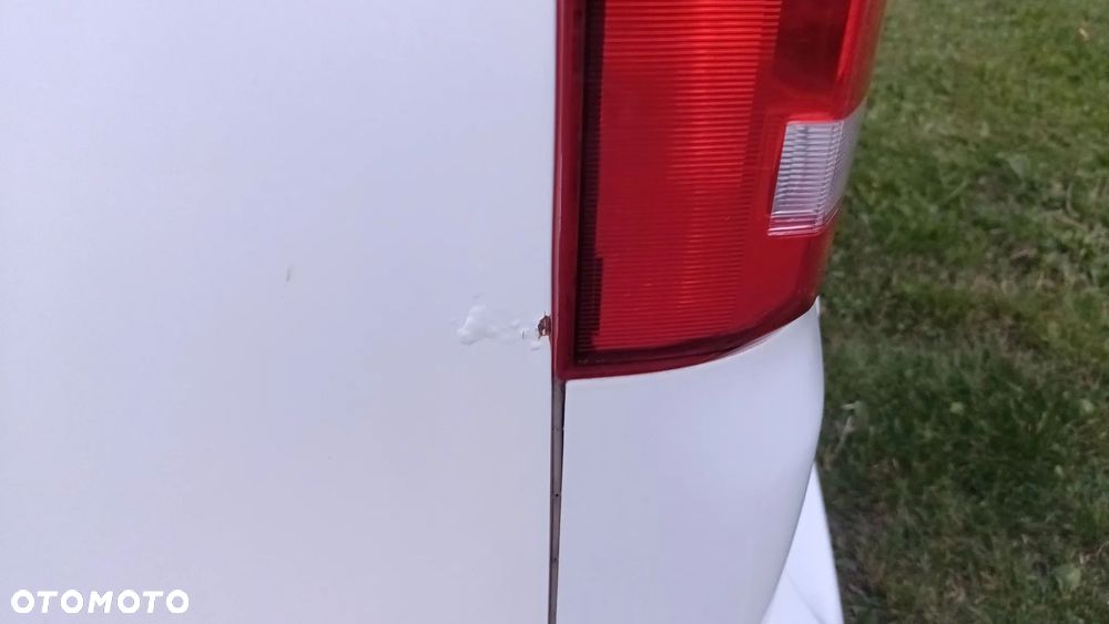 Volkswagen Caravelle - 12