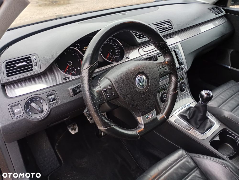 Volkswagen Passat 2.0 TDI 4Motion Highline - 15