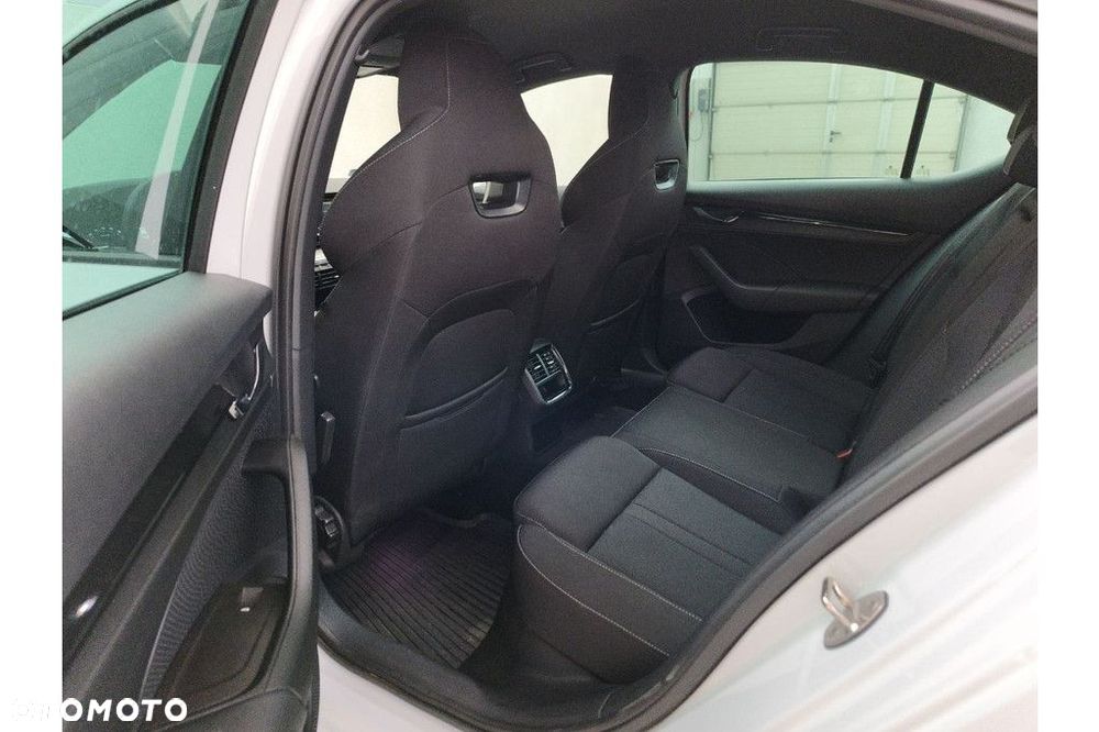Skoda Octavia - 8