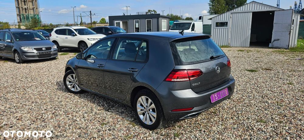 Volkswagen Golf - 2