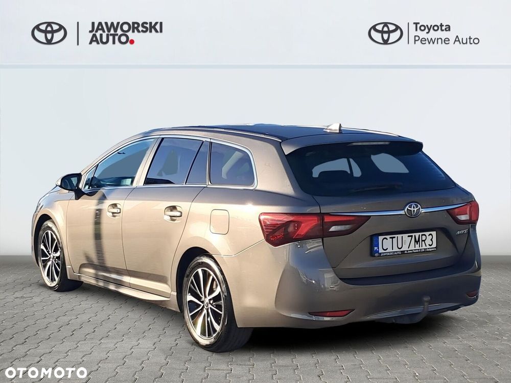 Toyota Avensis 2018 photo 4