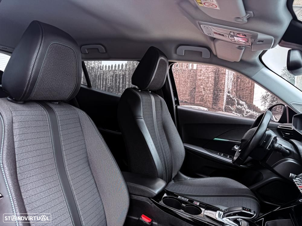 Peugeot 2008 BlueHDi 130 EAT8 GT Pack - 4