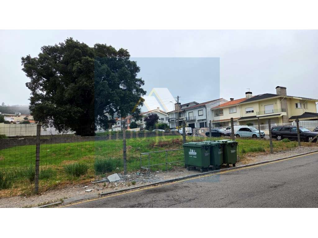 Terreno centro de Canelas Moradia 4 Frentes - Grande imagem: 2/14