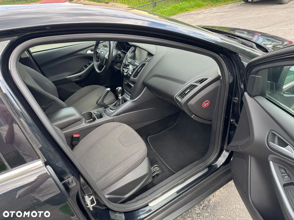 Ford Focus 1.6 EcoBoost Titanium - 11
