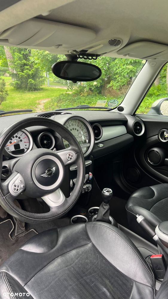 MINI Cooper Standard - 12