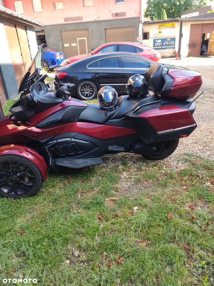 Can-Am Spyder - 19