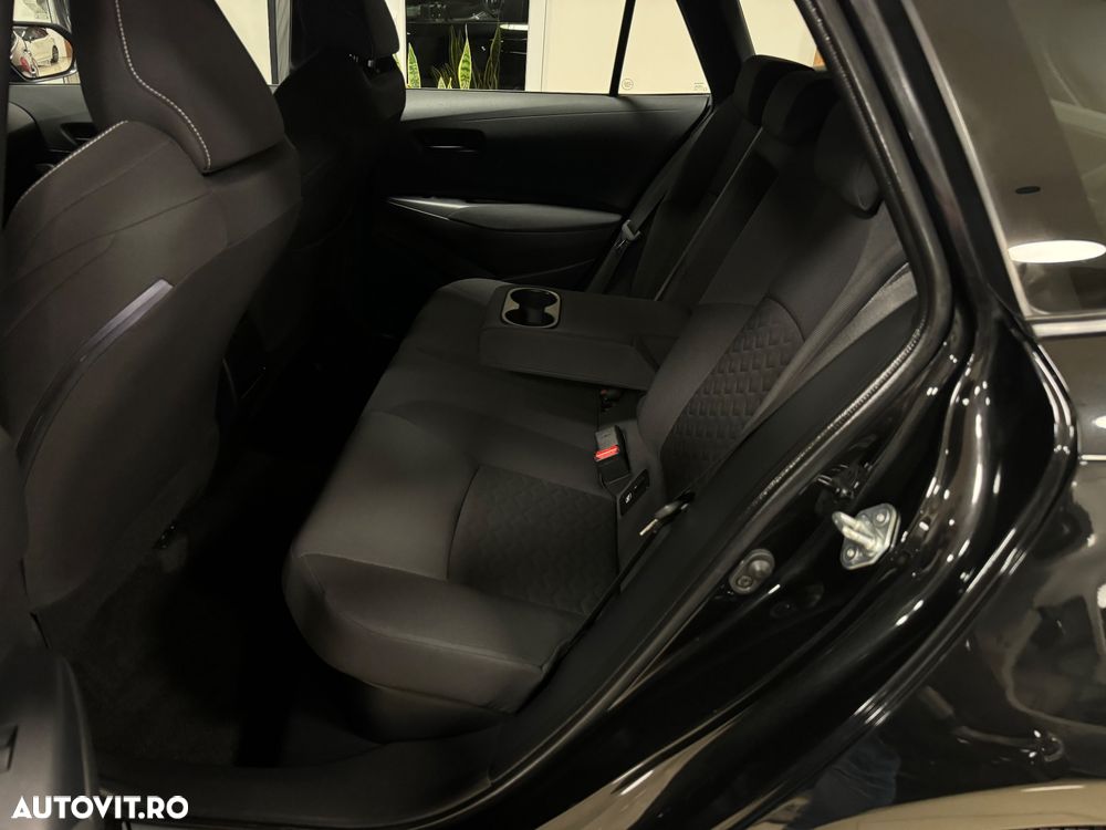 Toyota Corolla 1.8 Hybrid Comfort - 26