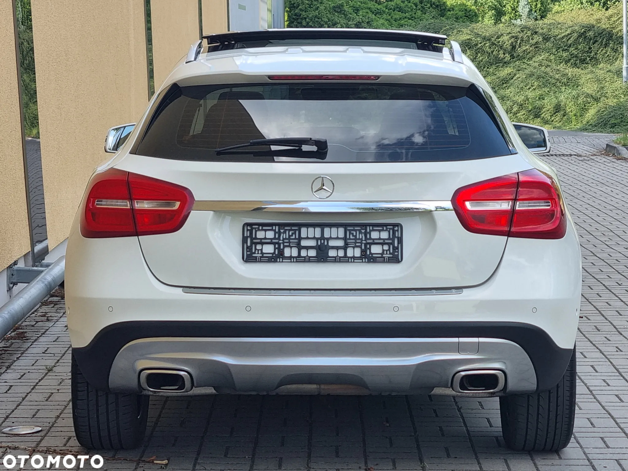 Mercedes-Benz GLA 250 7G-DCT Urban - 4