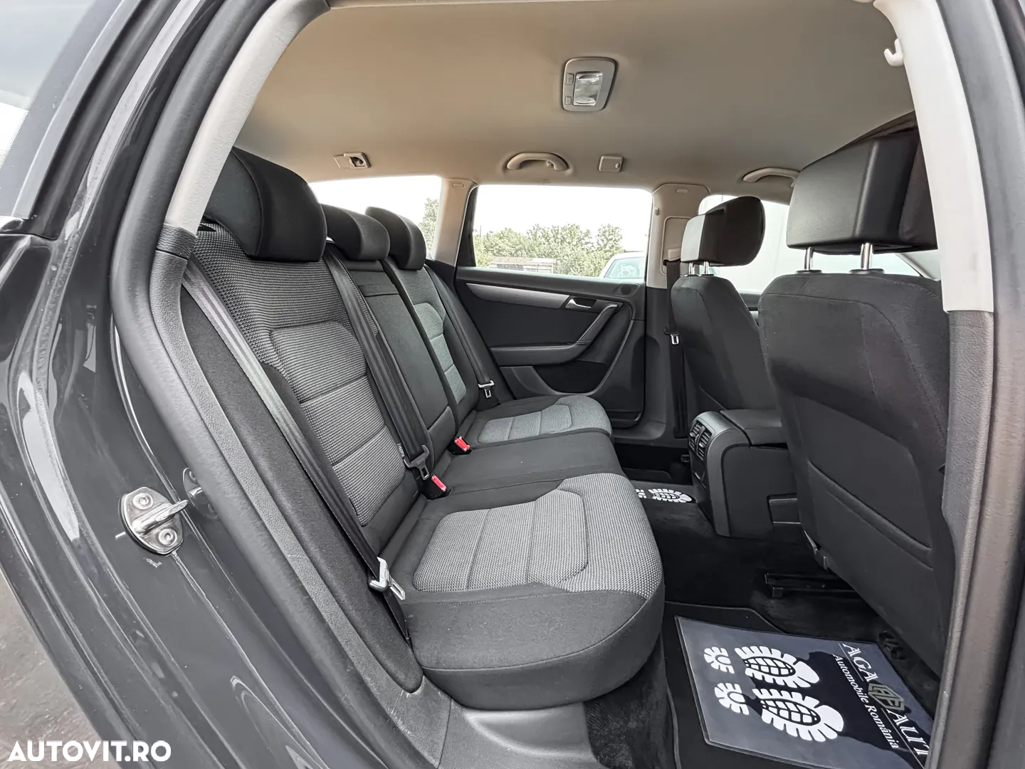 Volkswagen Passat - 10