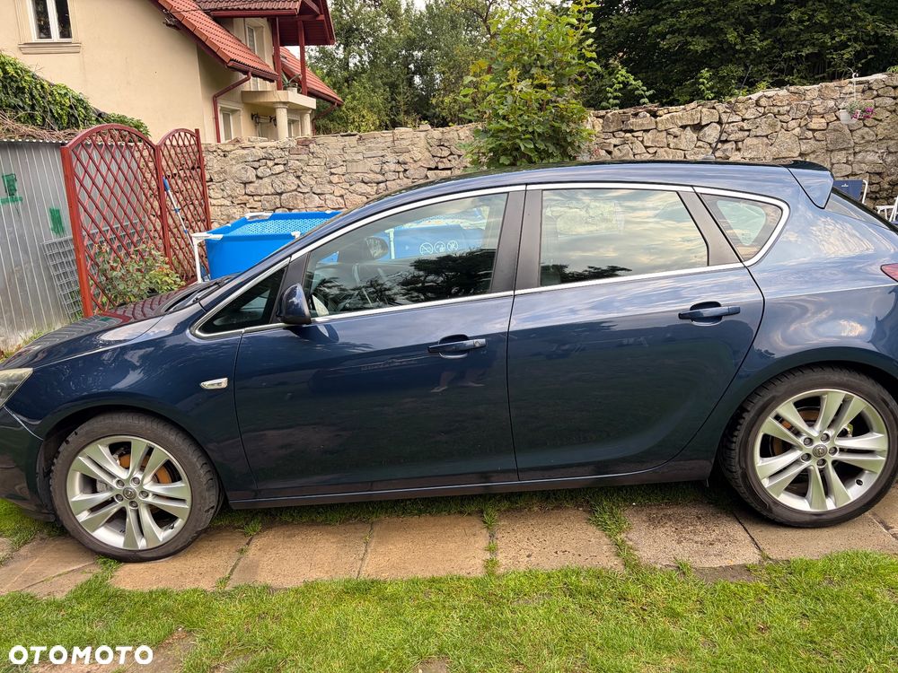 Opel Astra 1.4 T Cosmo - 2
