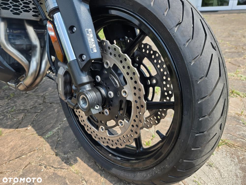 Kawasaki Versys 1000 - 25