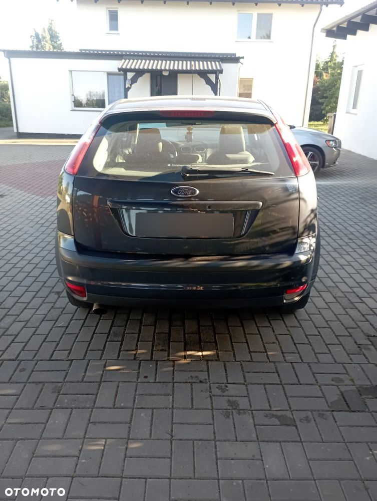 Ford Focus 1.6 16V Ambiente - 4