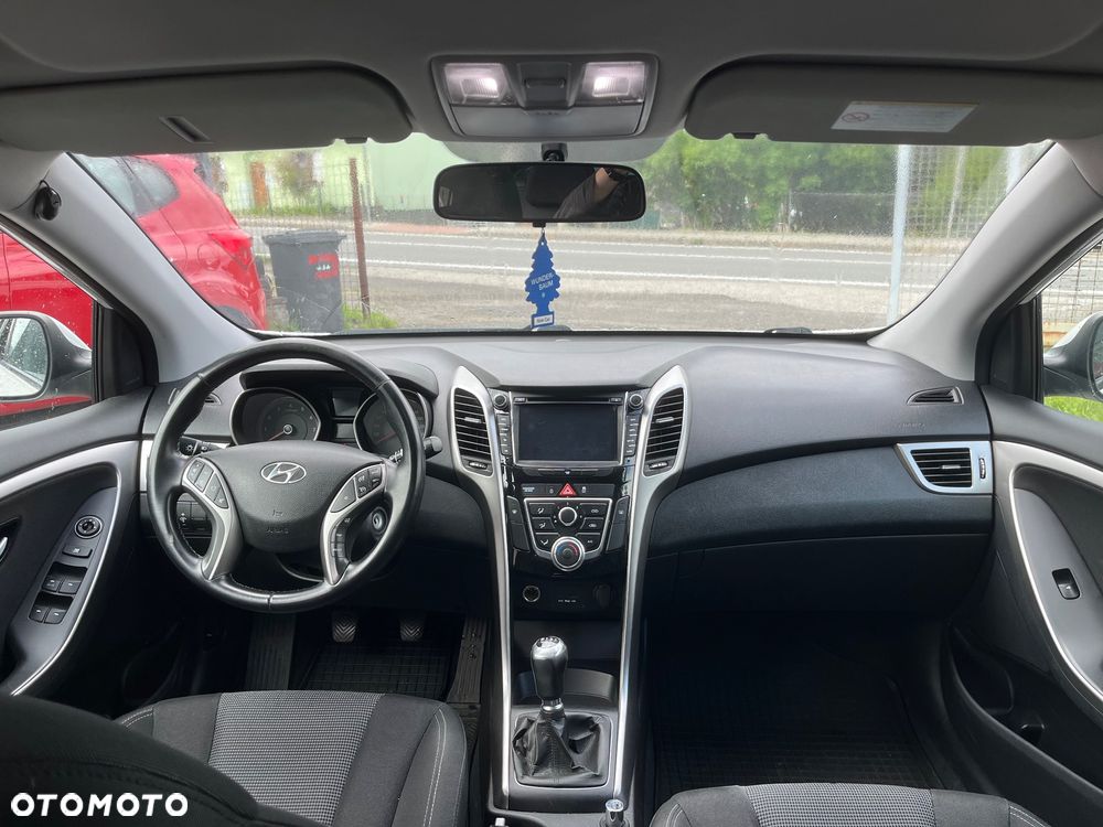 Hyundai i30 1.6 Trend - 11