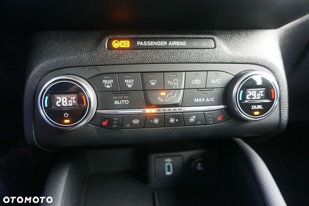 Ford Focus 1.5 EcoBlue Start-Stopp-System TITANIUM - 9