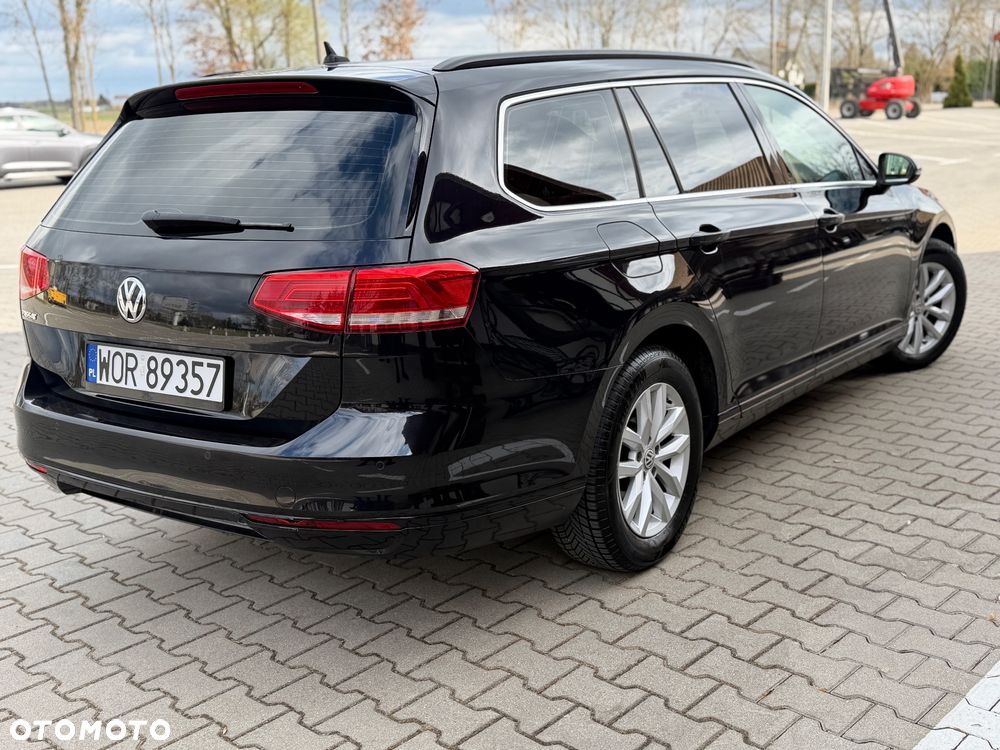 Volkswagen Passat 2.0 TDI SCR DSG Business - 24