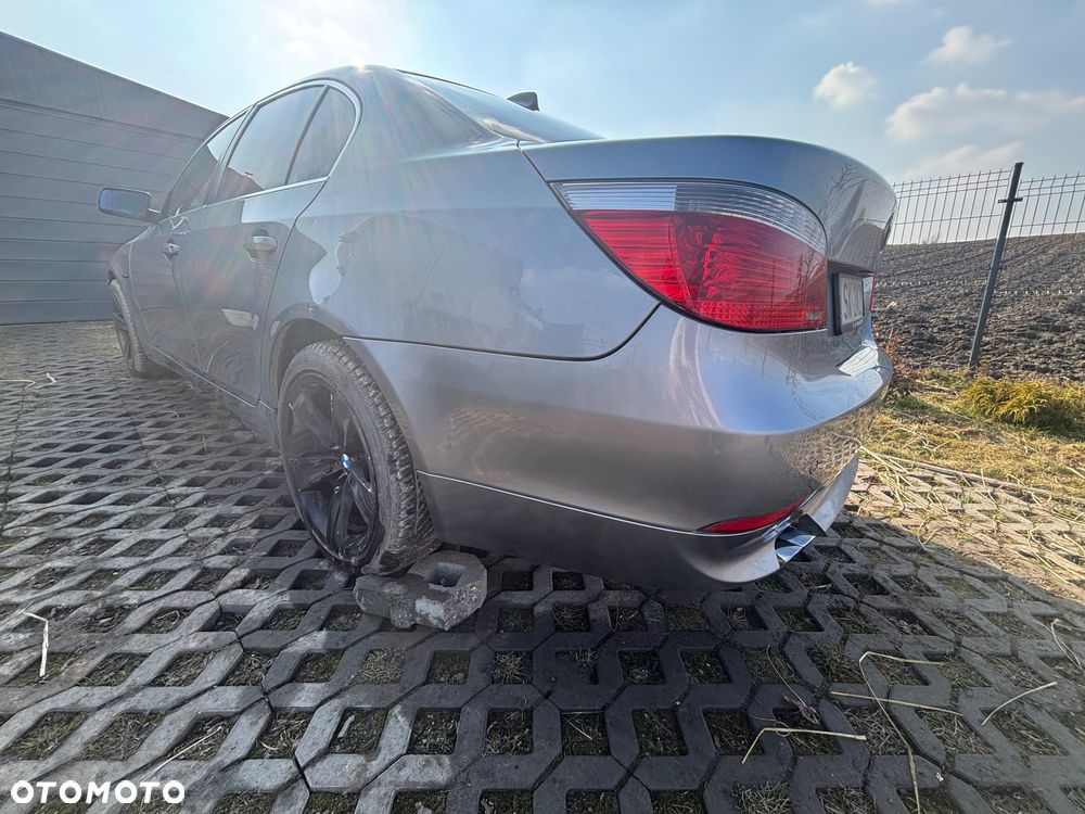 BMW Seria 5 520i - 15