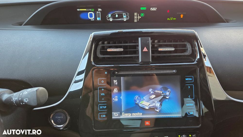 Toyota Prius Hybrid Executive - 11