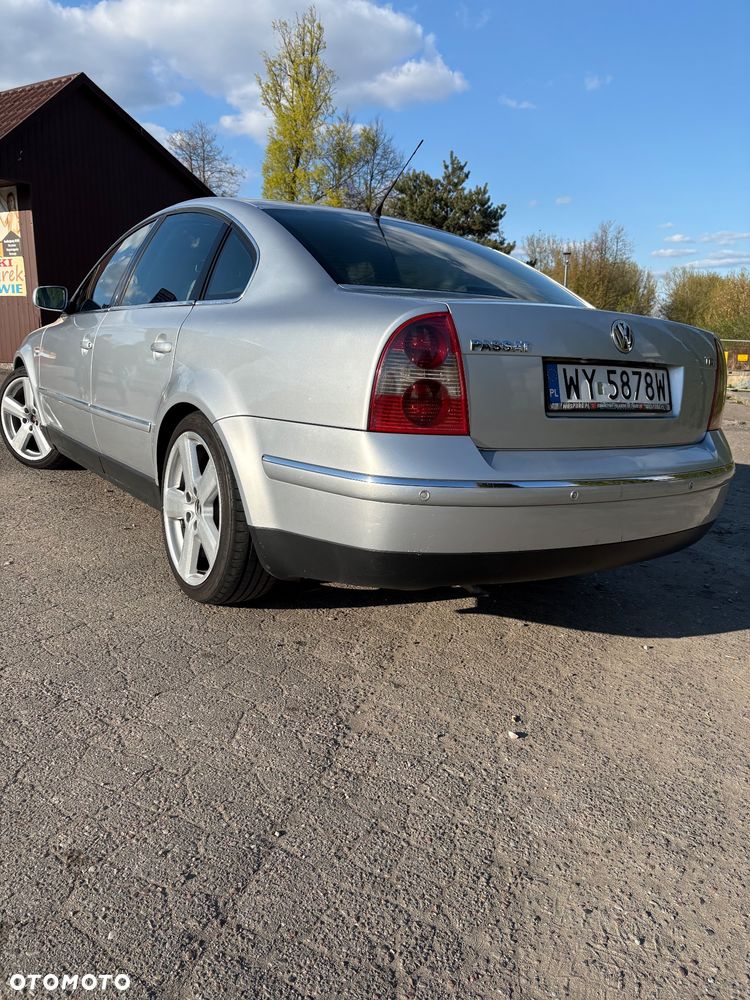 Volkswagen Passat 1.9 TDI Highline - 5