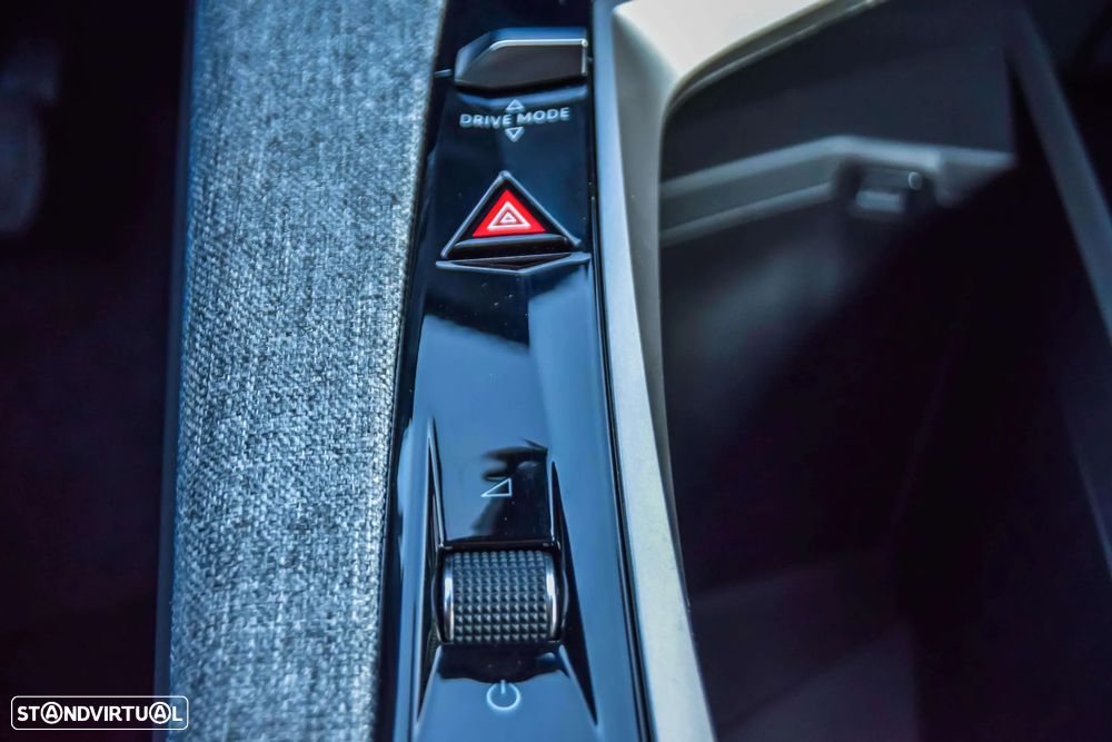Peugeot 3008 1.2 Hybrid Allure e-DCS6 - 16