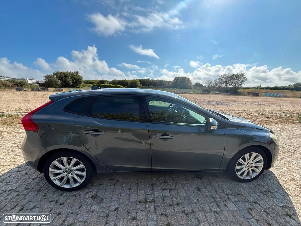 Volvo V40 D2 Summum - 3