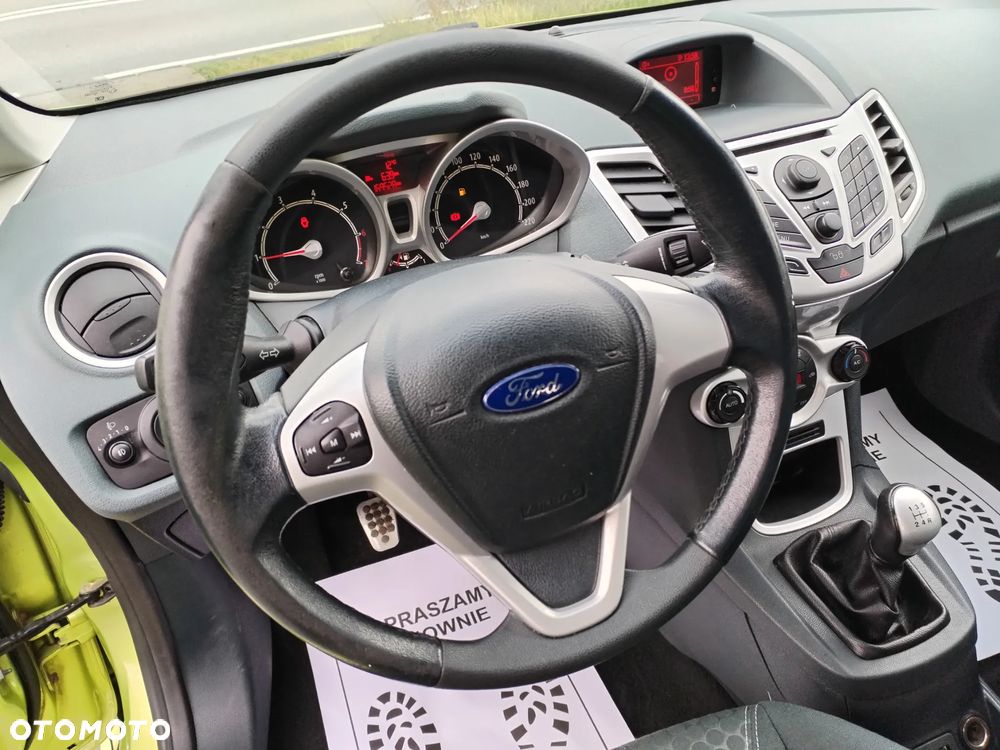 Ford Fiesta - 22