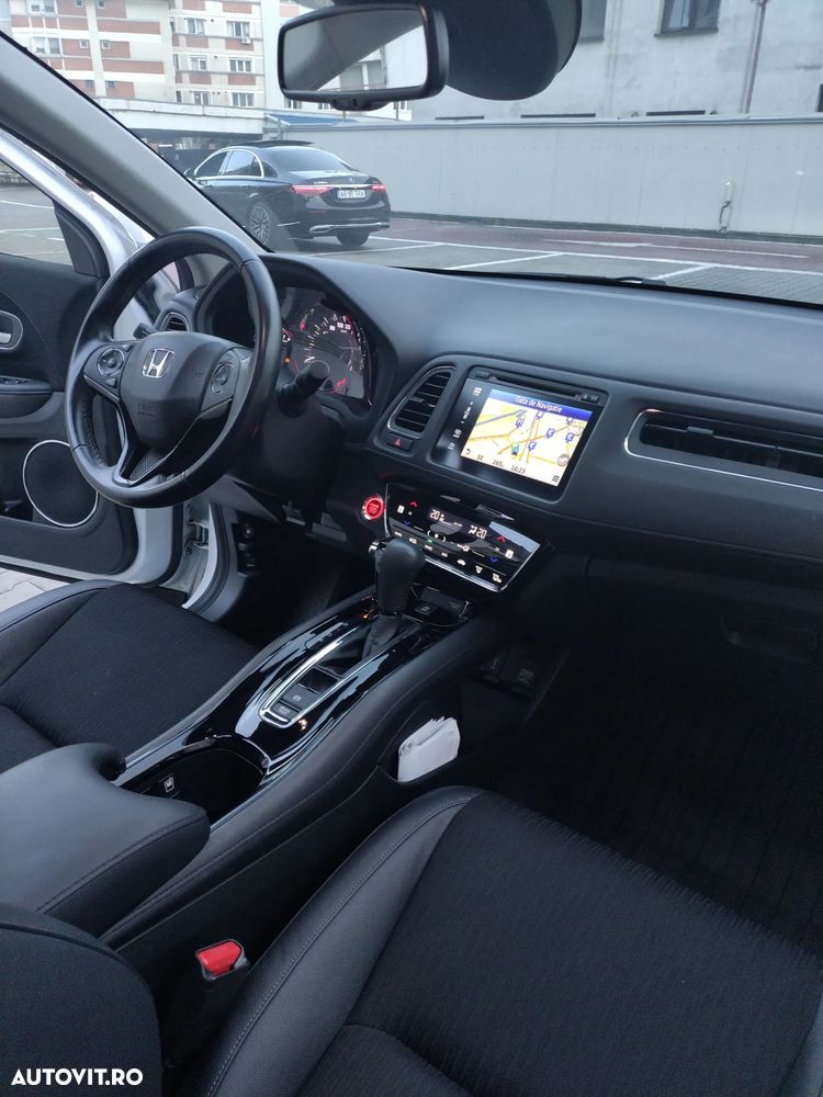 Honda HR-V 1.5 i-VTEC CVT Executive - 22