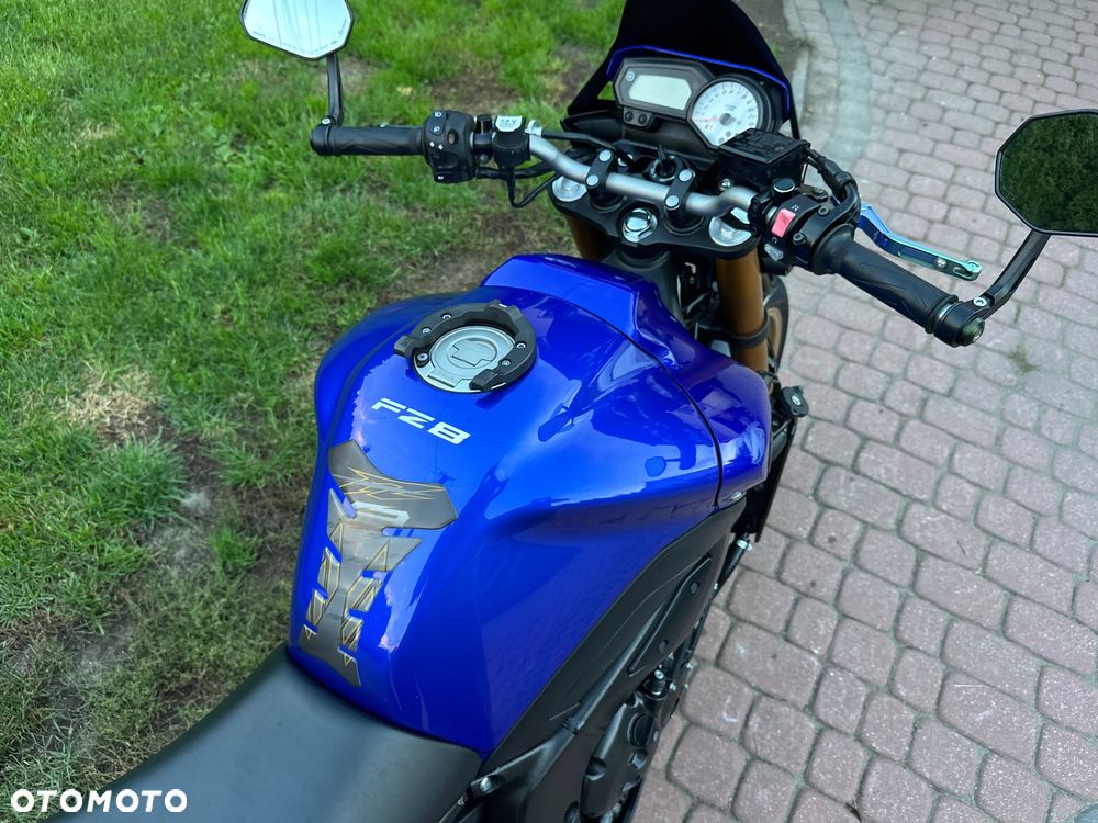 Yamaha FZ8 - 18
