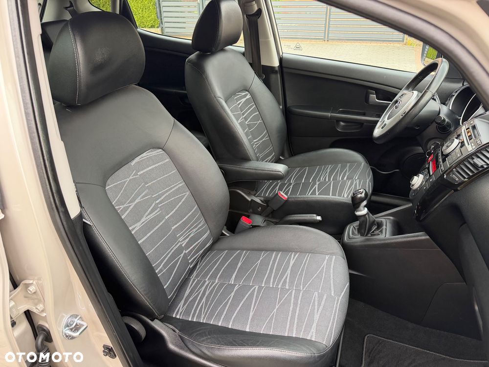 Kia Venga 1.6 CVVT Titanium Collection - 36