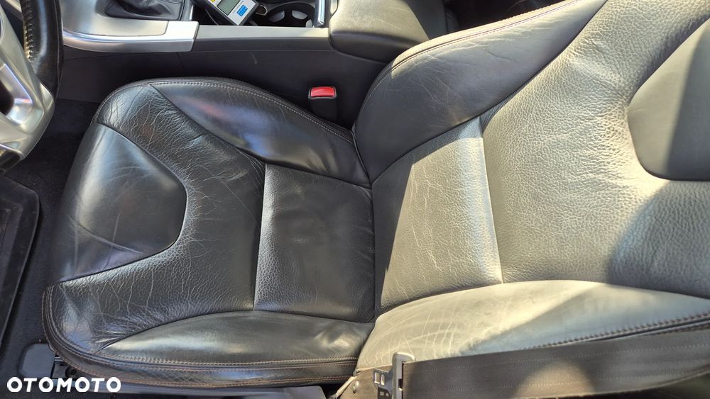 Volvo XC 60 D4 Geartronic RDesign - 16