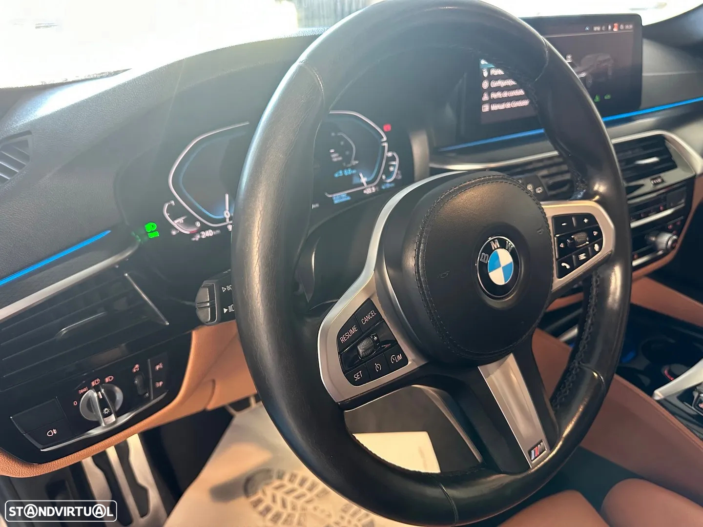 BMW 530 e Pack Desportivo M - 17