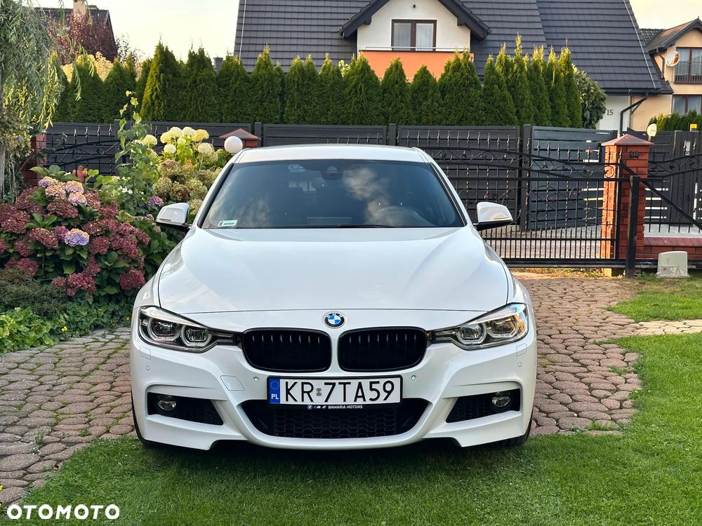 BMW Seria 3 330i M Sport - 2