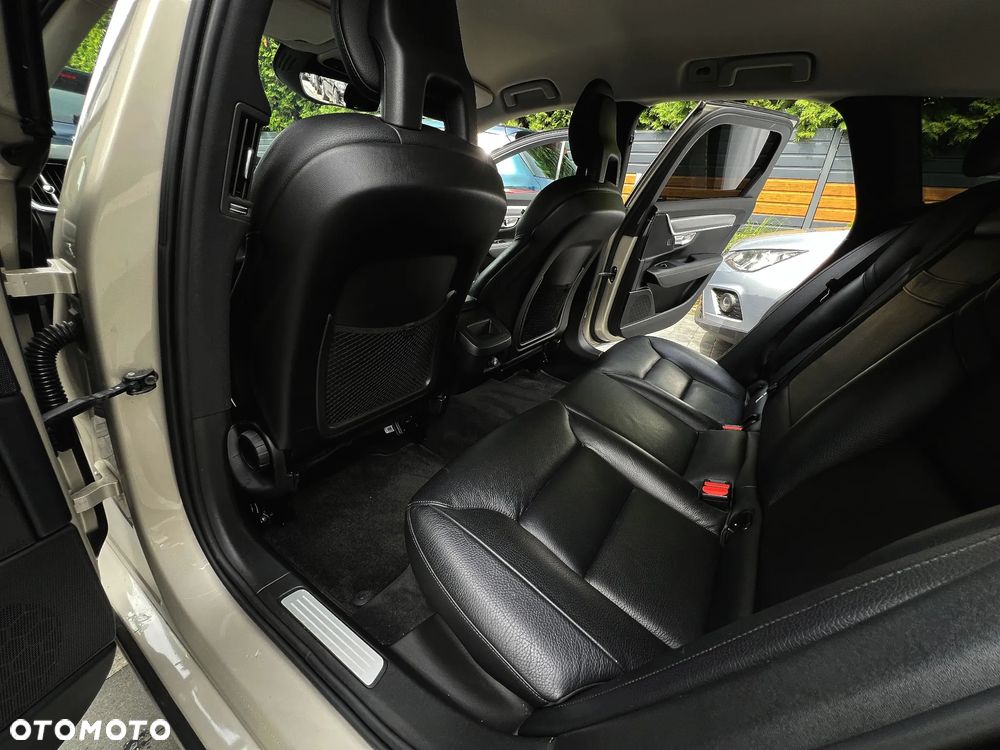 Volvo V90 D4 Geartronic - 24