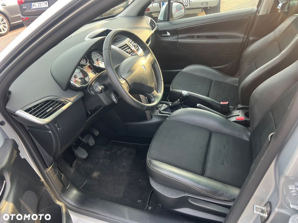 Peugeot 207 120 VTi Outdoor - 7