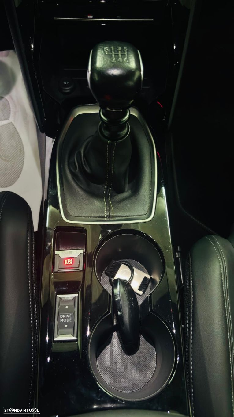 Peugeot 2008 1.2 PureTech GT Line - 11