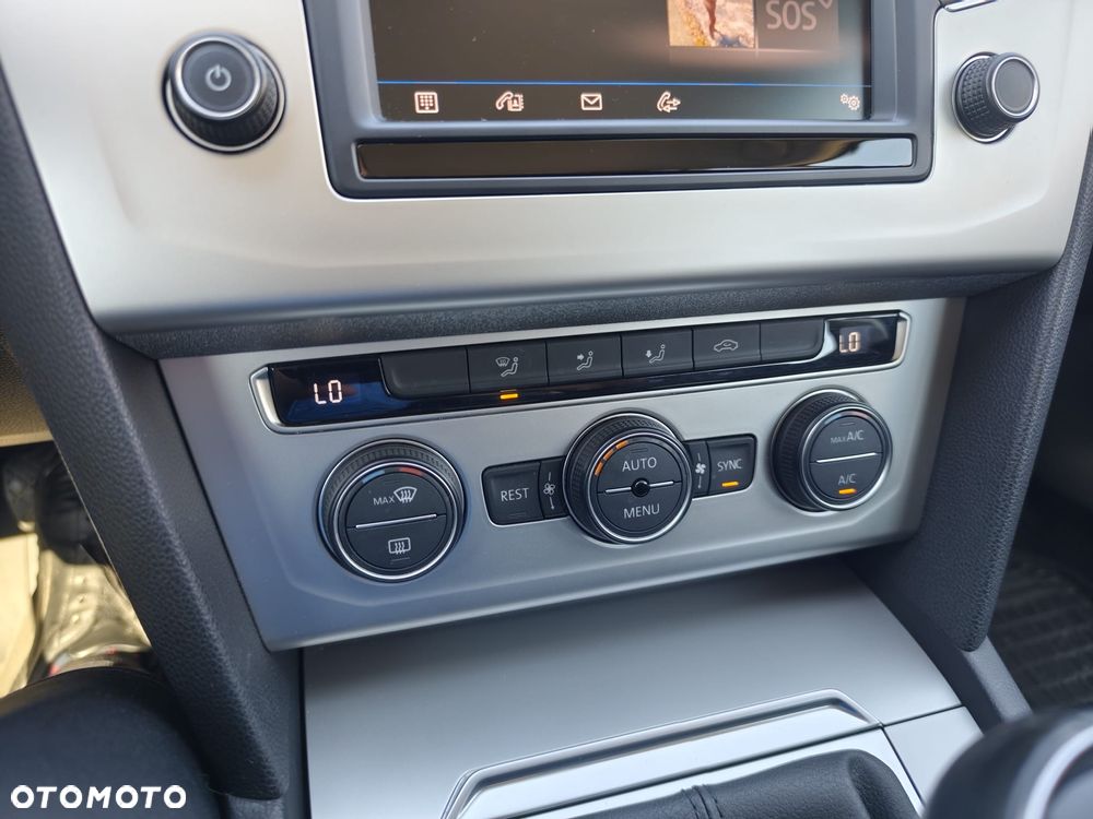 Volkswagen Passat 2.0 TDI (BlueMotion Technology) Comfortline - 30