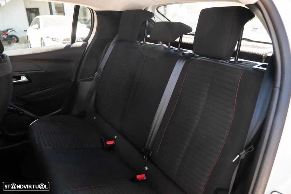 Peugeot e-208 50 kWh Active - 17