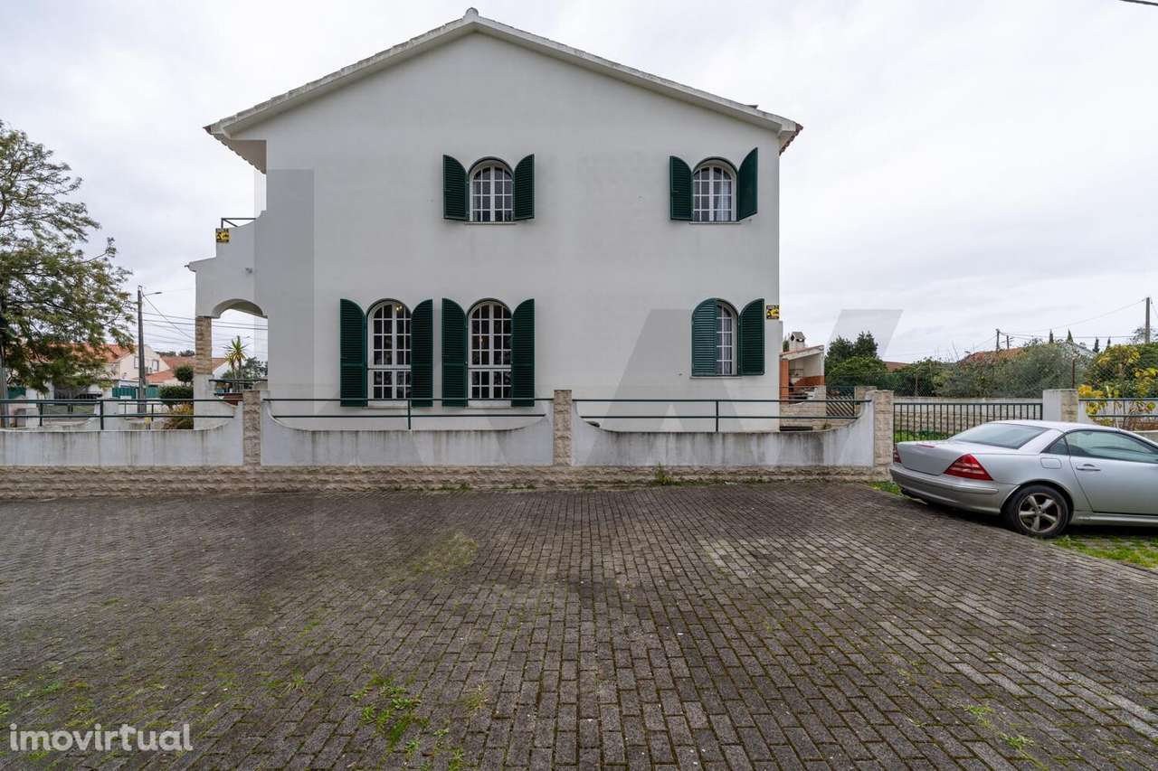 Moradia T5+1 | Santo António da Charneca - Grande imagem: 2/28