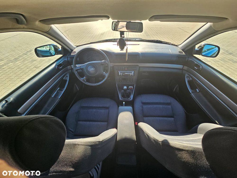 Audi A4 Limousine - 22