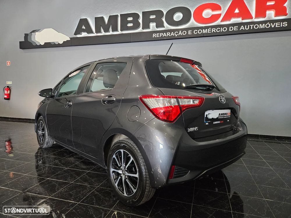 Toyota Yaris 1.0 VVT-i Exclusive - 4