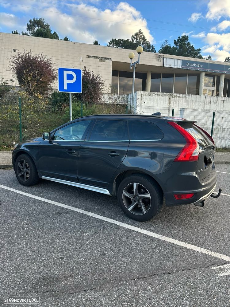 Volvo XC 60 2.0 D3 Drive R-Design - 4