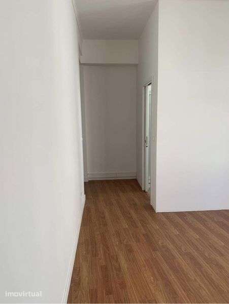 Escritório para arrendar no centro de Aveiro - Grande imagem: 4/5