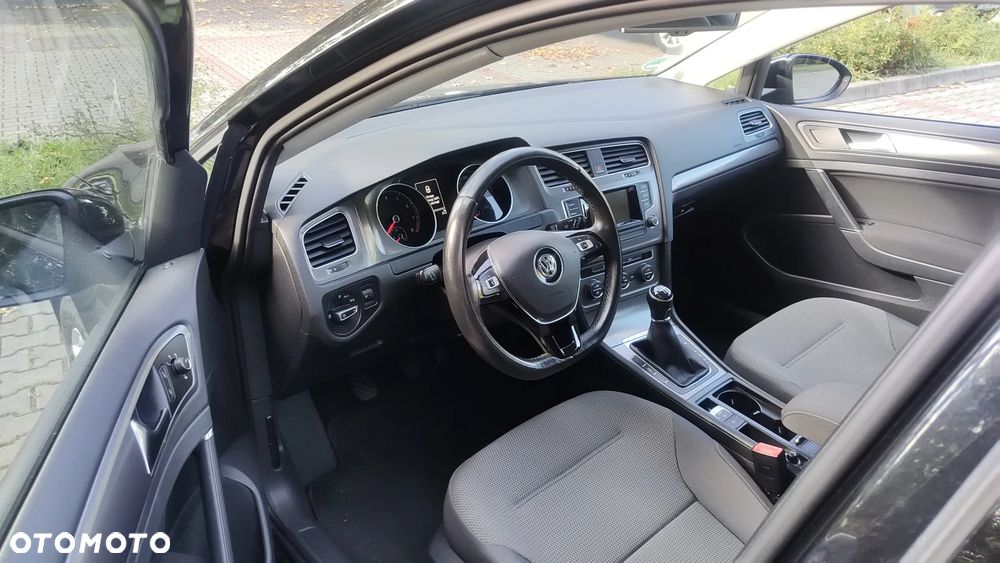 Volkswagen Golf - 13