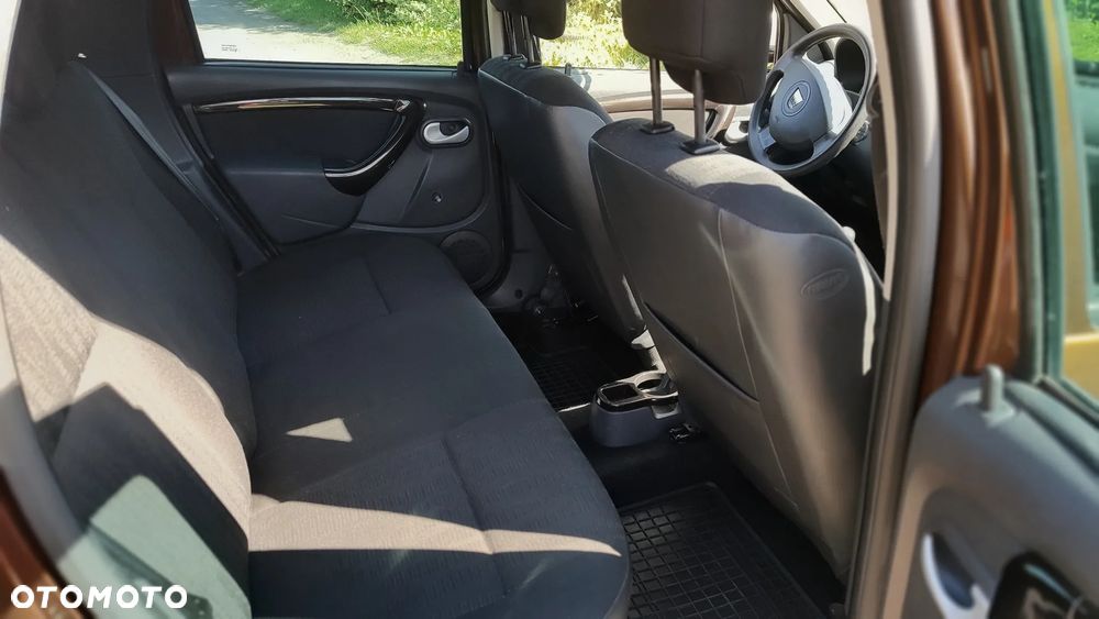 Dacia Duster dCi 90 FAP 4x2 Ambiance - 11