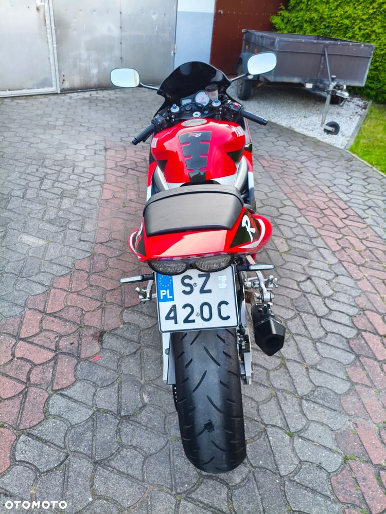 Yamaha R6 - 6