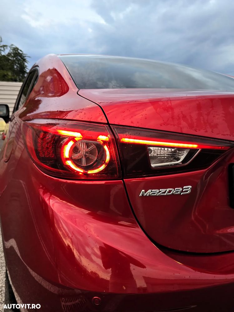 Mazda 3 - 5
