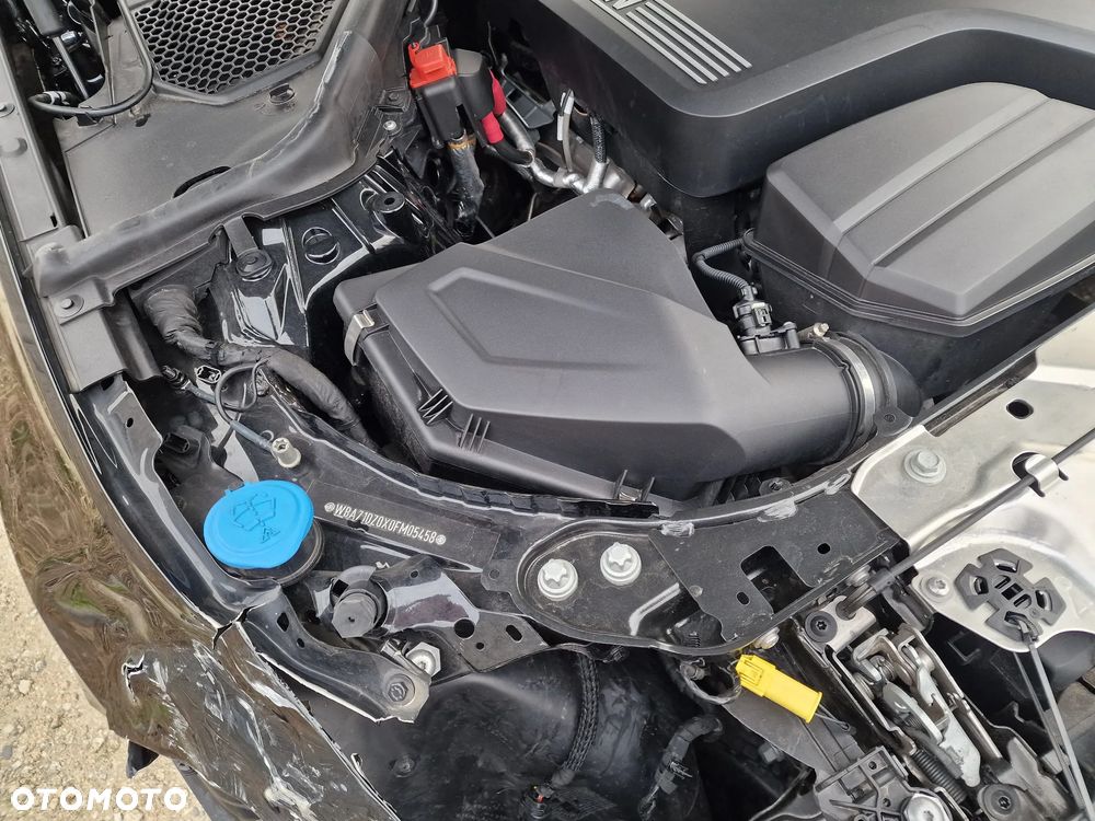 BMW Seria 3 318i M Sport - 34