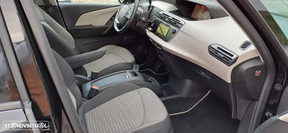 Citroën Grand C4 Spacetourer - 24